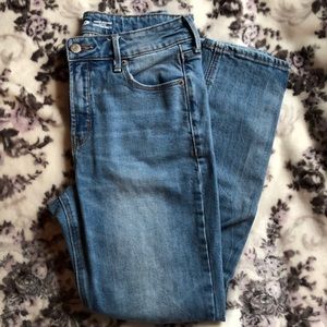 Old Navy High Rise Distressed Power Straight Jeans